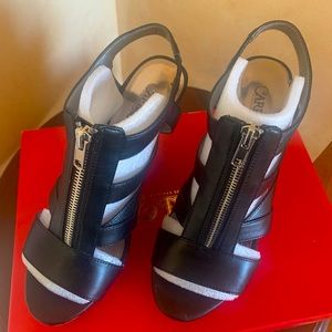 Carlos Santana Kaila Sandals